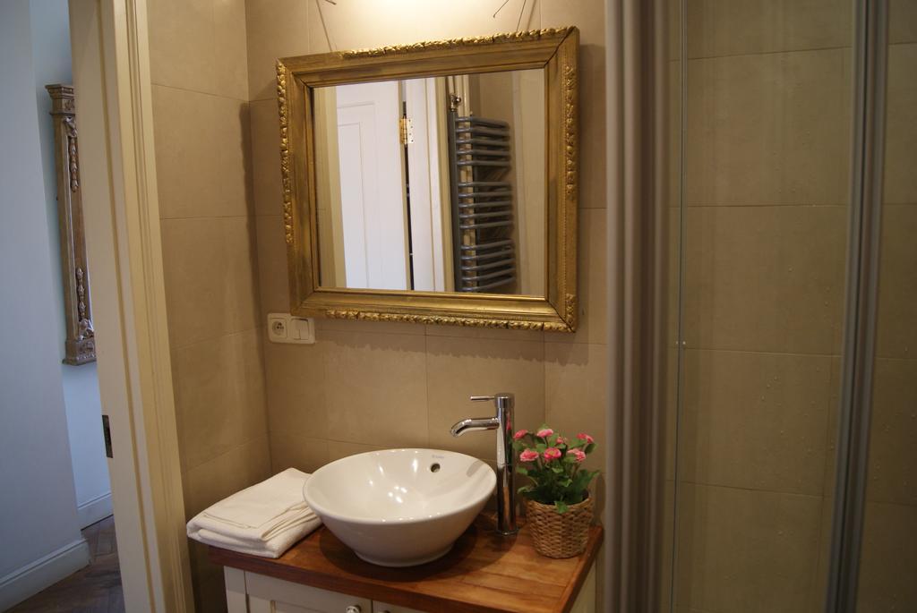 Apartment Castle Square z widokiem na Plac Zamkowy i Zamek Królewski Varsovia Habitación foto